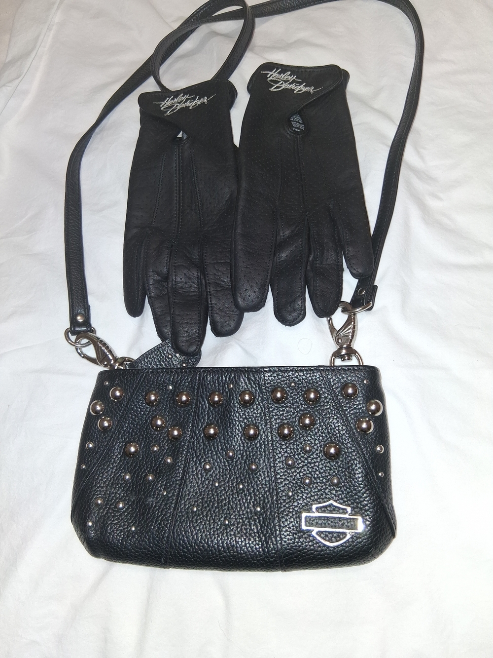 Harley-Davidson Black Studded Leather Wristlet Crossbody. Can also Attach To Bel